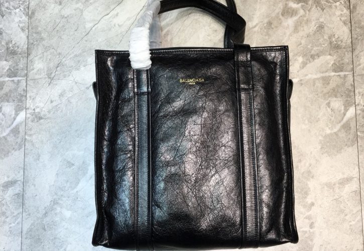 Balenciaga Bazar Bag Takes Center Stage at Fashion Week with Star Power