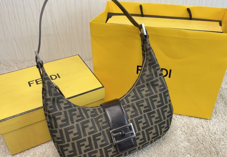 Fendi Baguette Half Circle Bag Captivates Fashion Enthusiasts at Paris Fashion Week