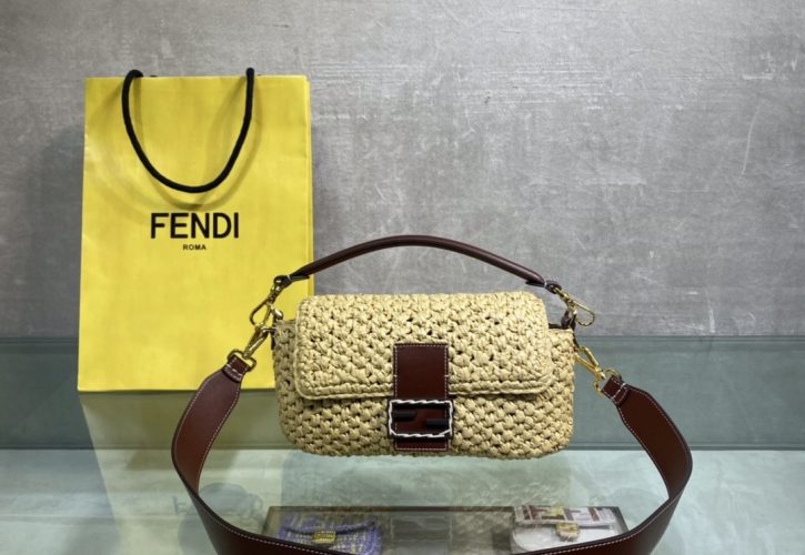 Fendi Straw Baguette Shoulder Bags Make Waves at Paris Fashion Week