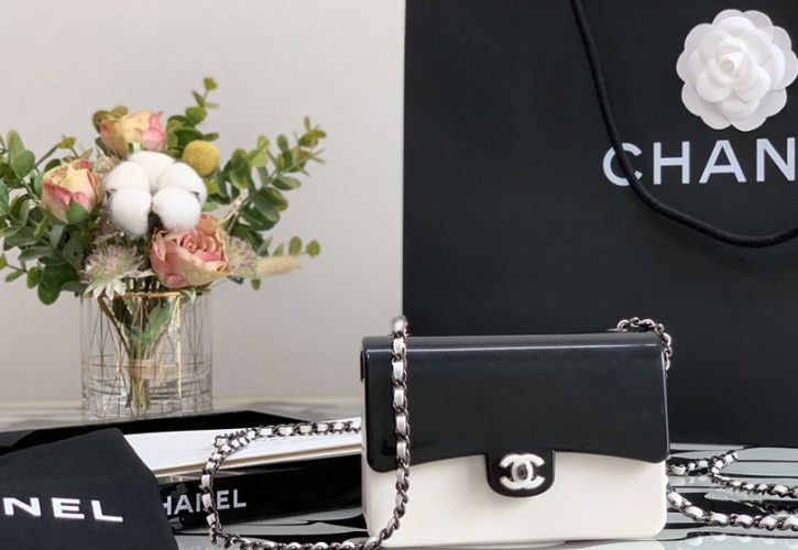 Chanel Mini Evening Bag Redefines Elegance with Timeless Style