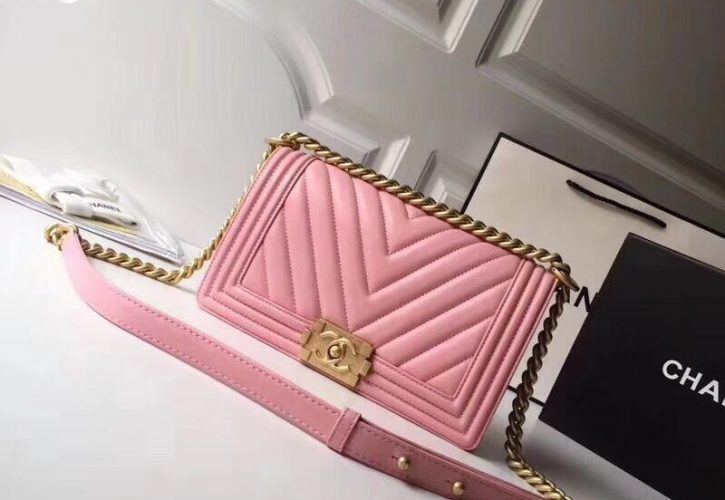 Chanel Boy Handbag in Pink Unveils a New Era of Luxury Fashion